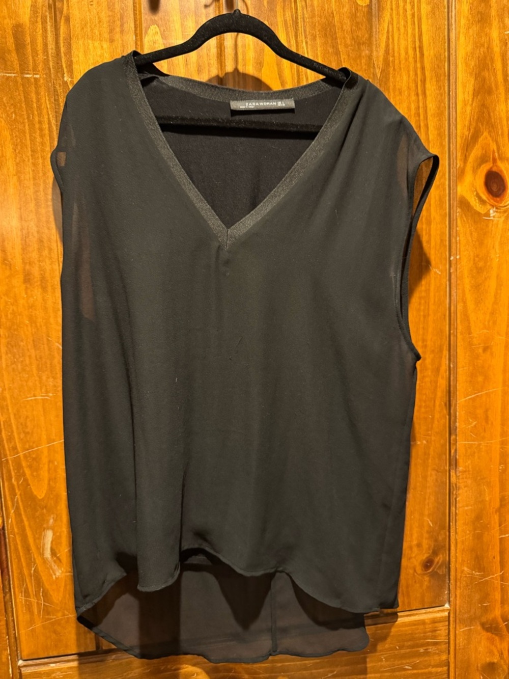 Zara Elegant Black V-Neck Sleeveless Blouse